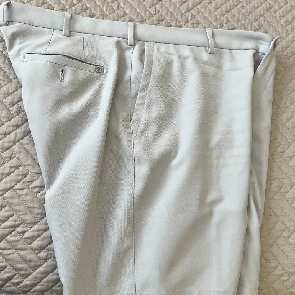 Peter Millar Flat Front Golf Shorts Bone Size 38